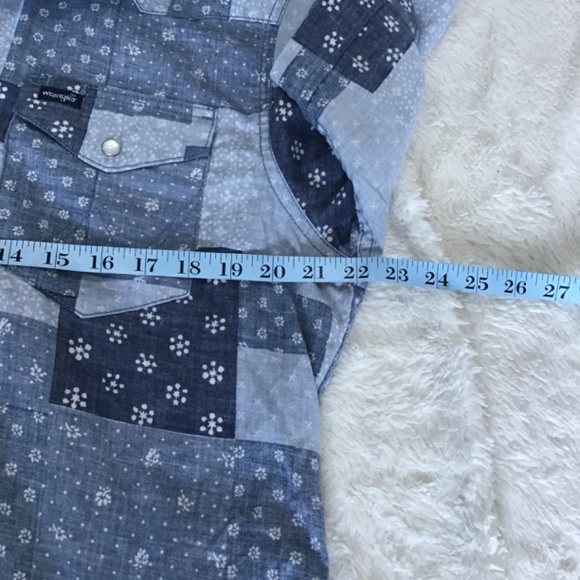 Wrangler Men Size LG Pearl Snap Button Down  Western Shirt Patchwork Cowboy Cozy - Picture 8 of 9